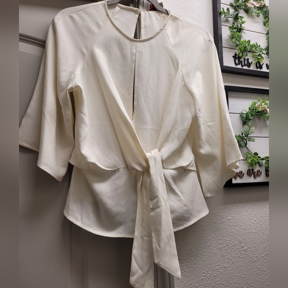 Ivory/Cream Woman Blouse L - Picture 3 of 12